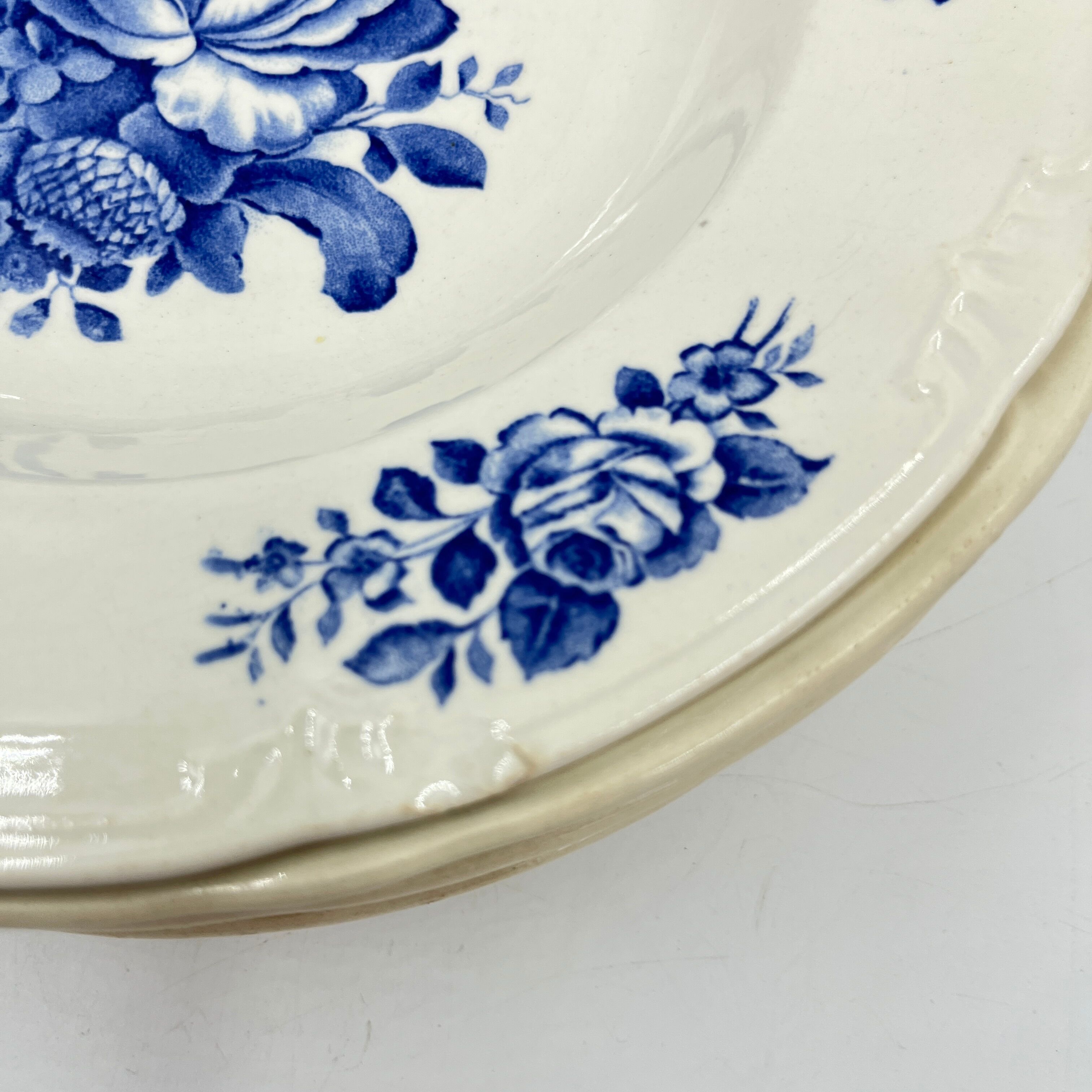 Set of 20 plates Boch Frères décor Rhodia