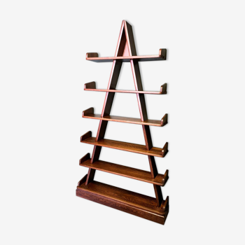Oak pyramid shelf