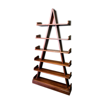 Oak pyramid shelf
