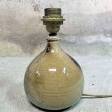 Ceramic table lamp.