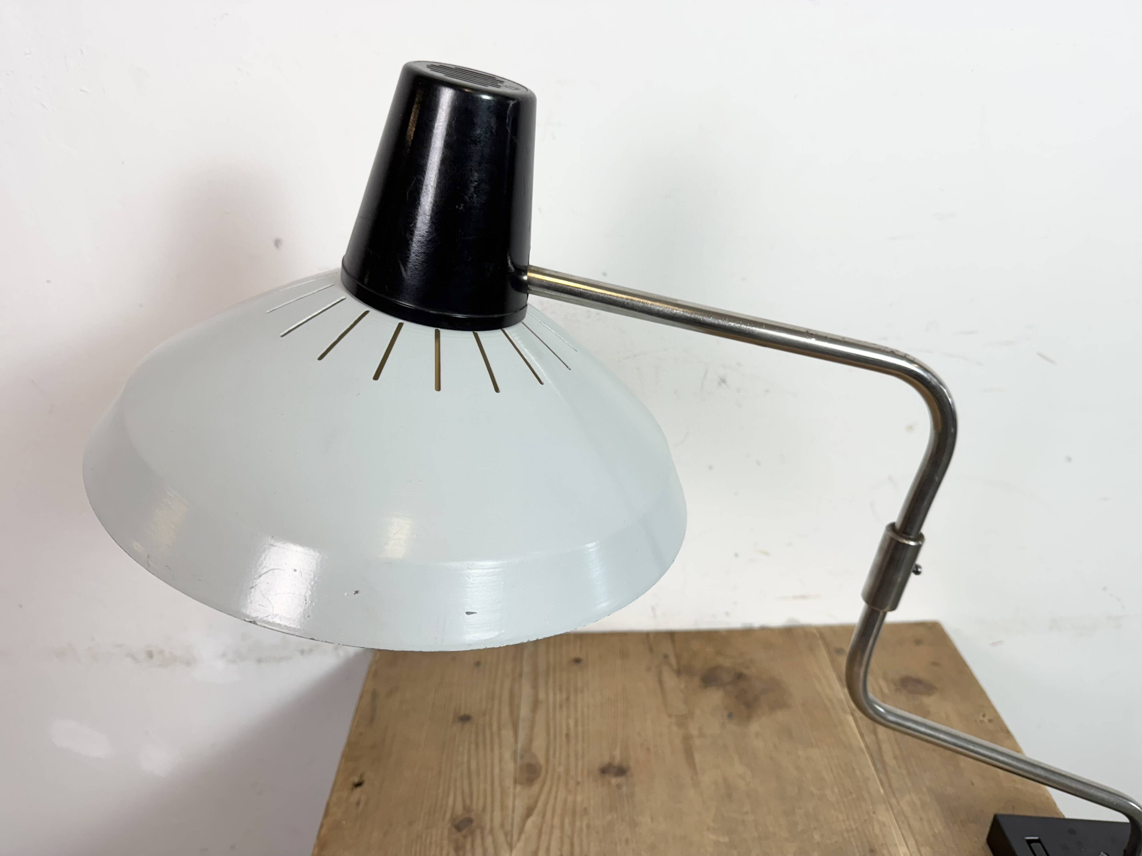 Lampe de bureau industrielle grise d'Elektrosvit, années 1970