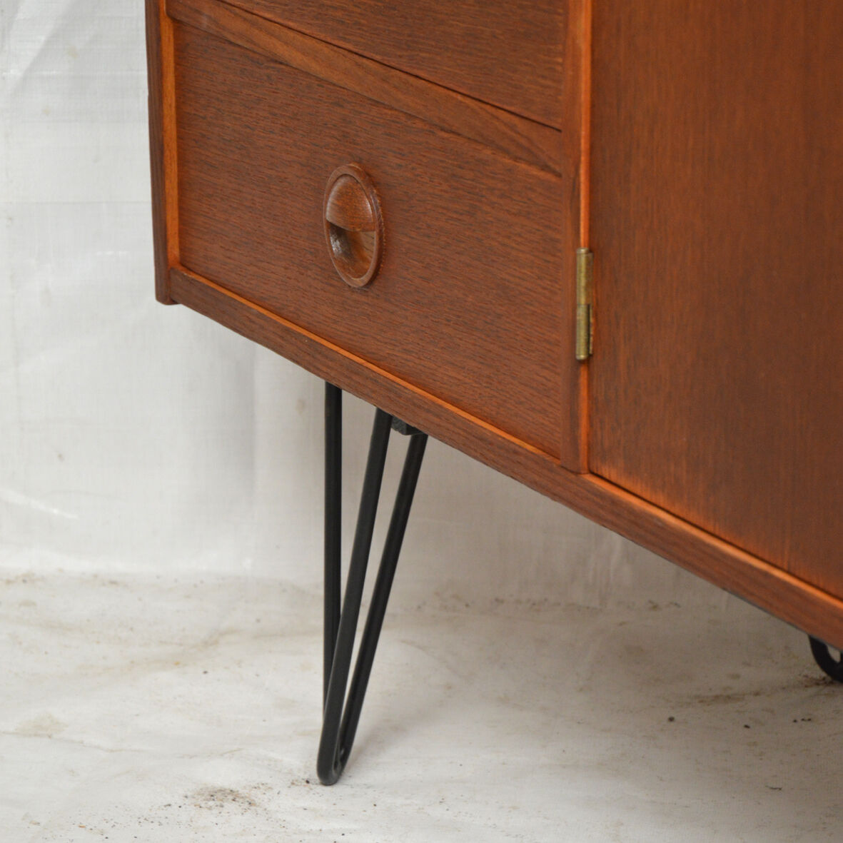 Enfilade 220cm feet metal, 1960