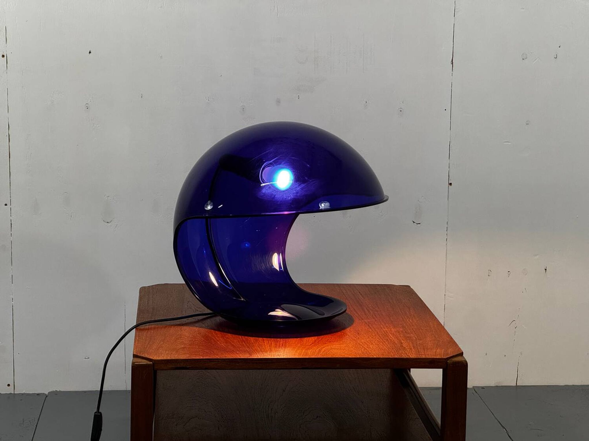 Modern Italian Space Age Blue Foglia 634 Martinelli Table Lamp, by Elio Martinelli for Martinelli Luce, 1969
