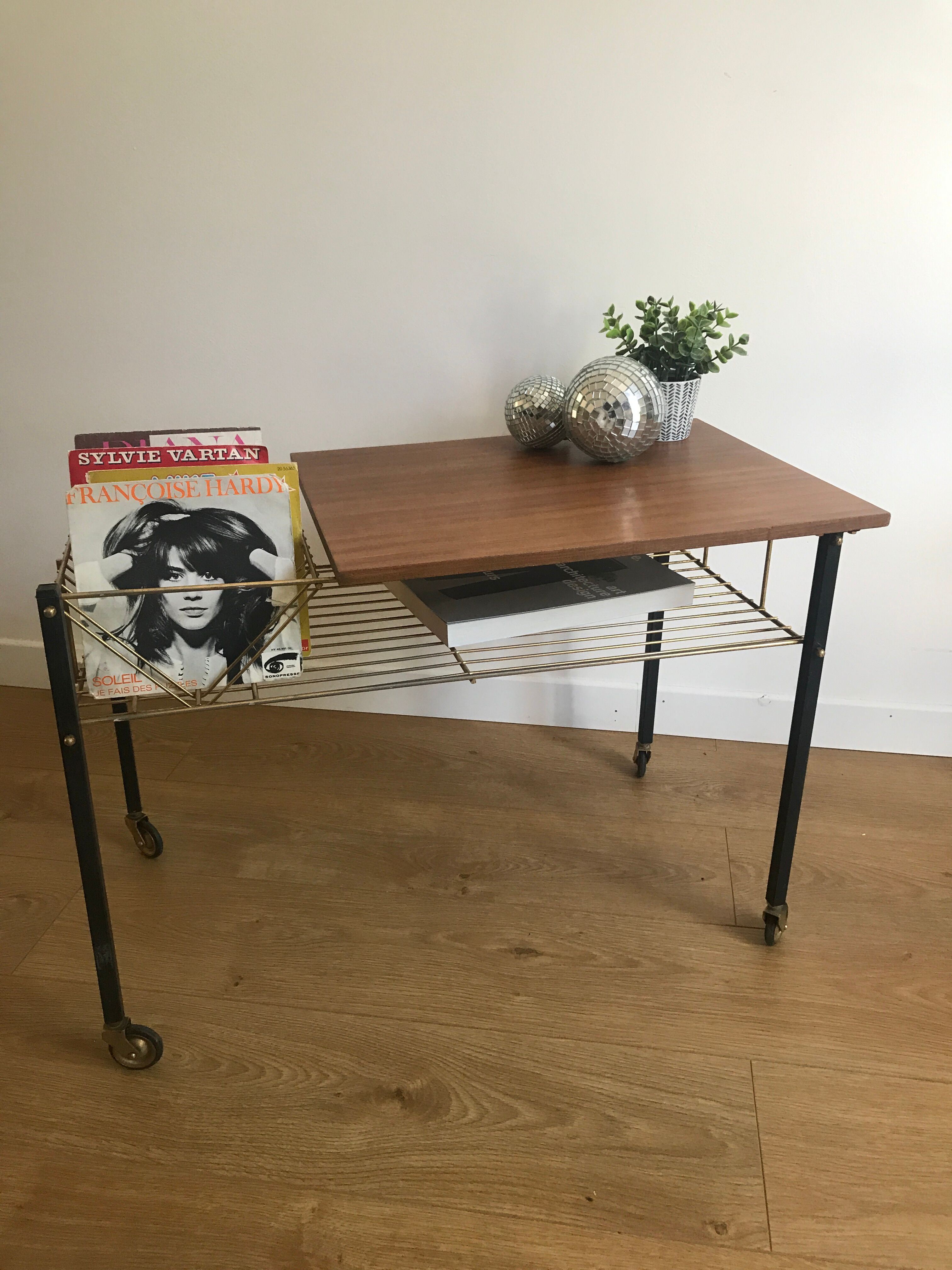 Vinyl rack side table with wheels