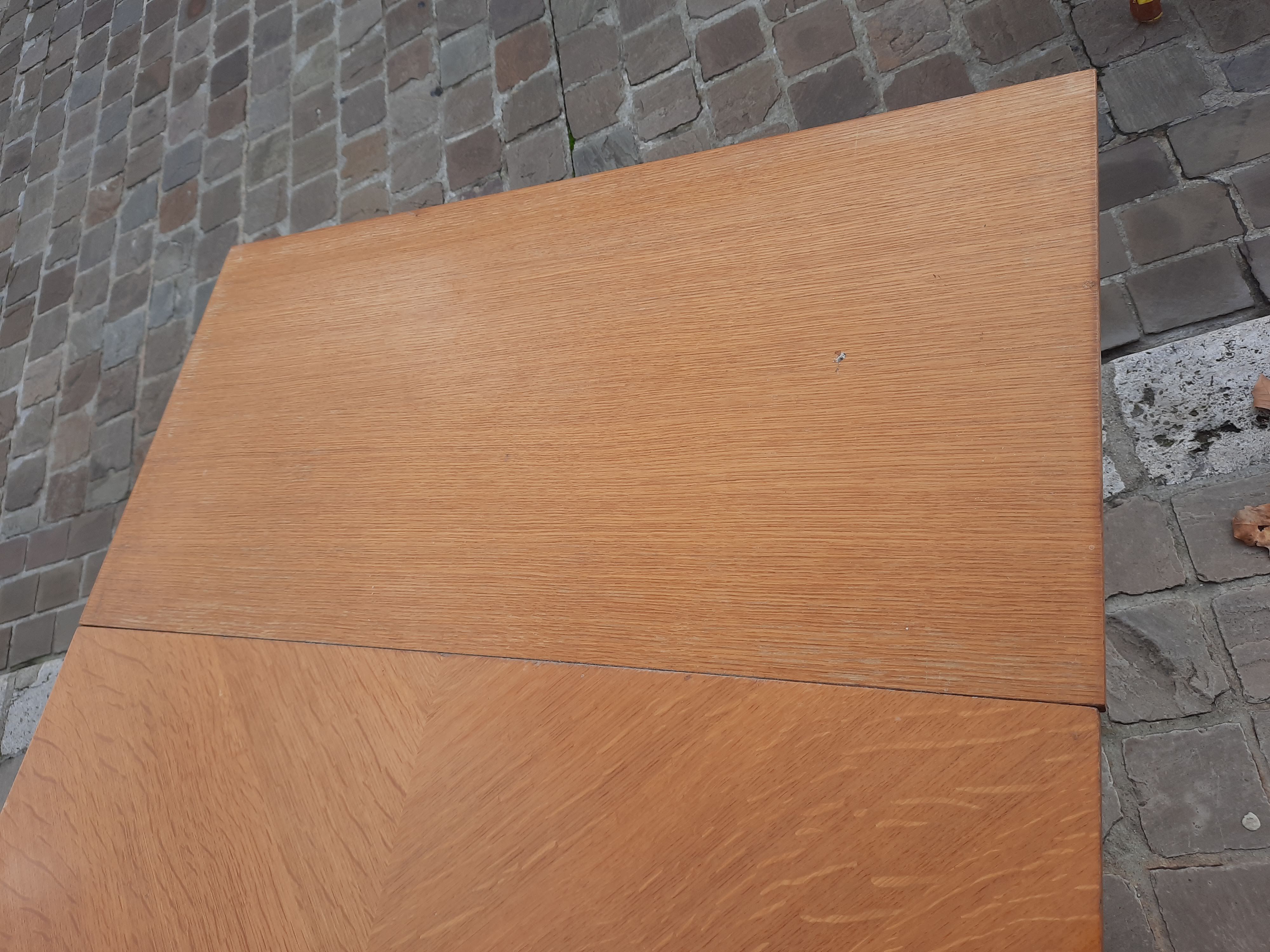 Vintage table foot compass