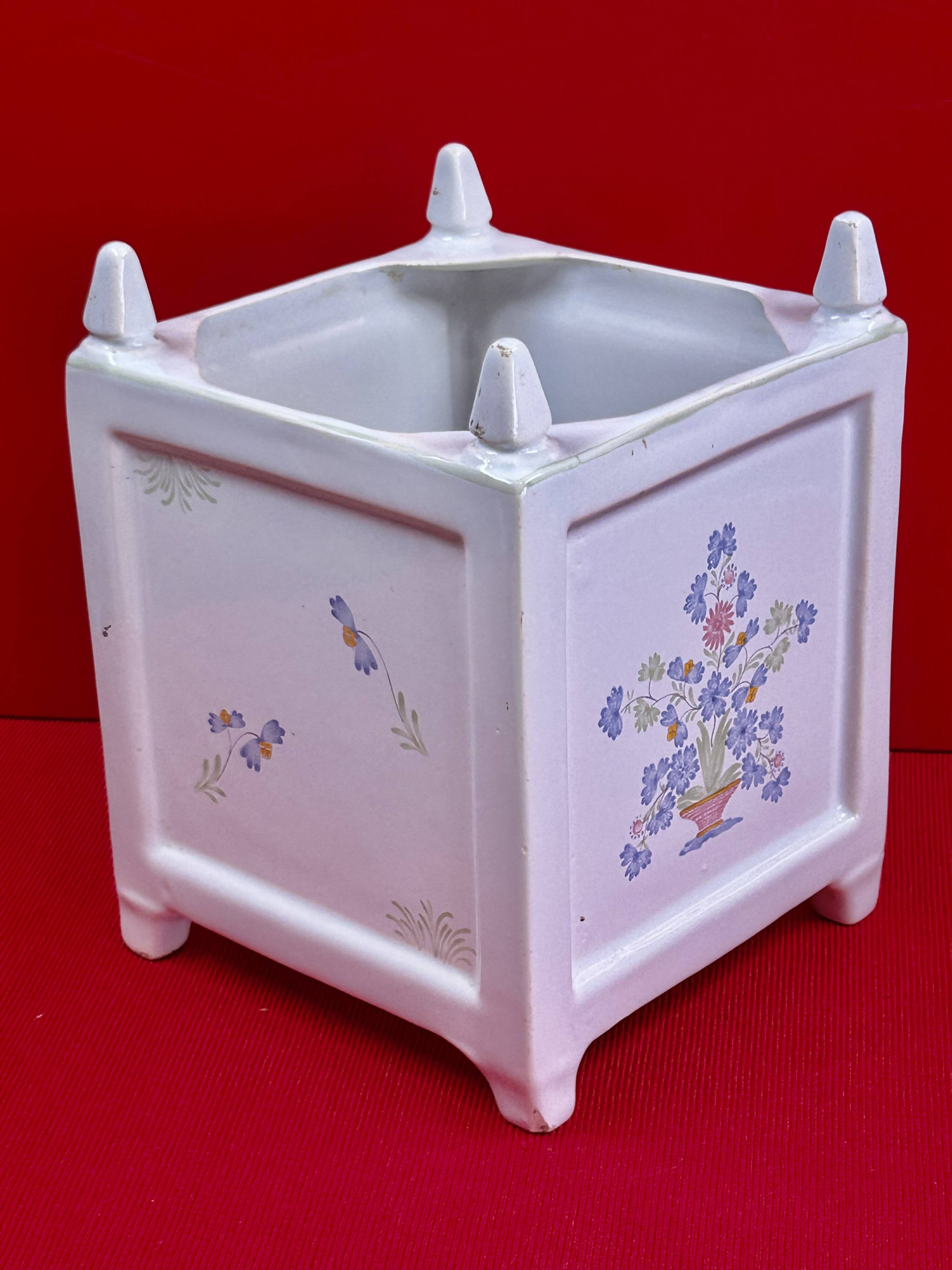 Ceramic cache pot La Chapelle des Pots Charente-Maritime