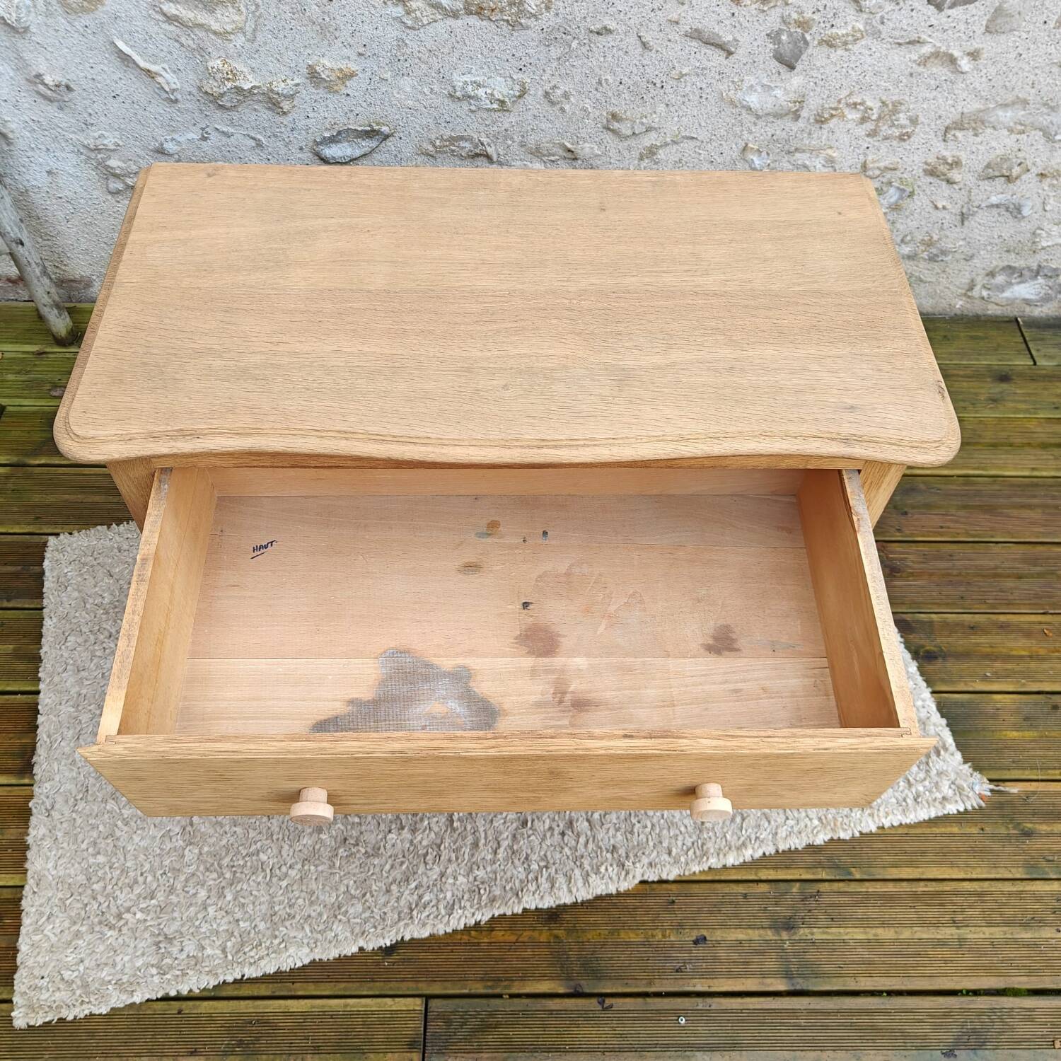 Oak chest of drawers