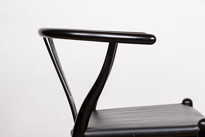 4 Danish chairs, black lacquered wood and leather, Wishbone model, Hans Wegner