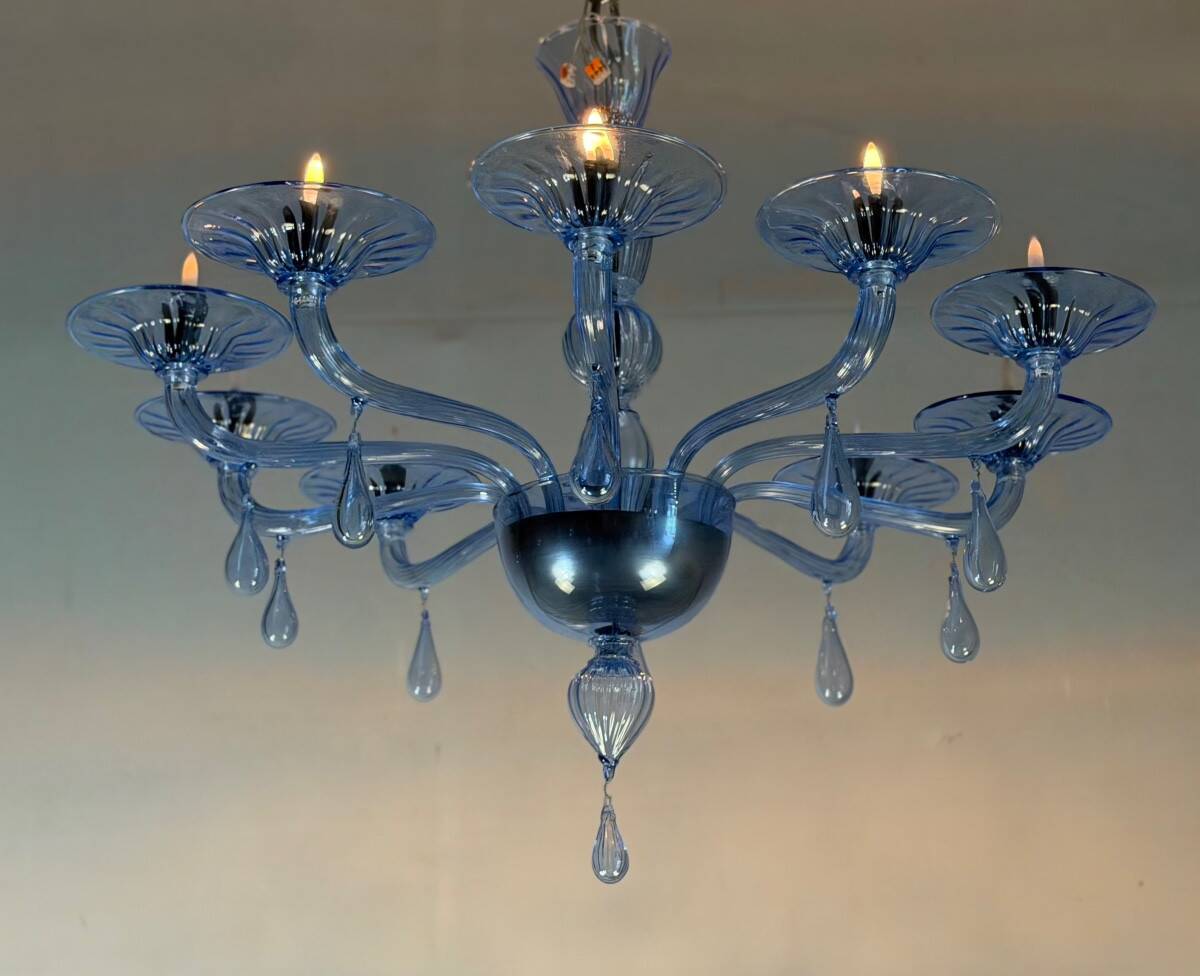 Venetian glass chandelier in blue Murano, circa 1980.