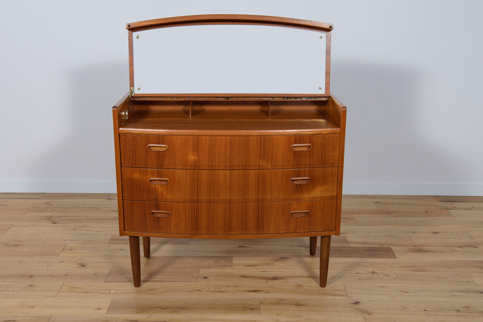 Coiffeuse danoise en teck du milieu du siècle, années 1960