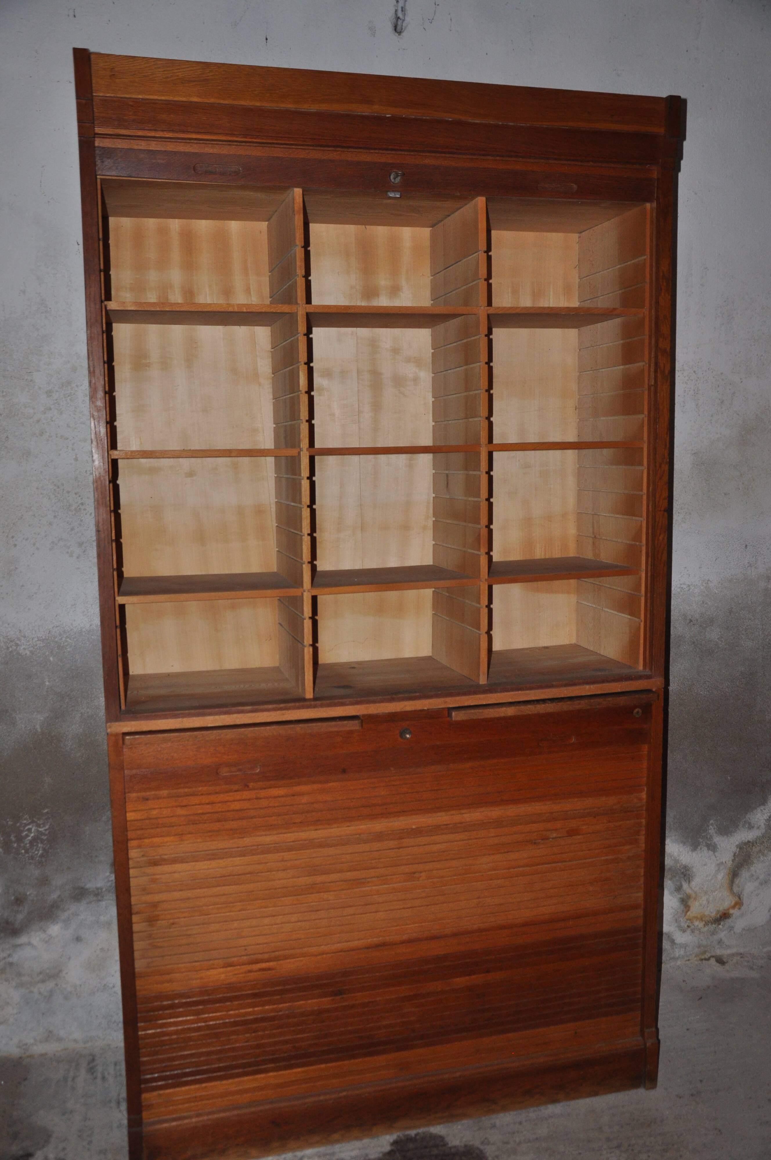 Large curtain cabinet, 2 sections.