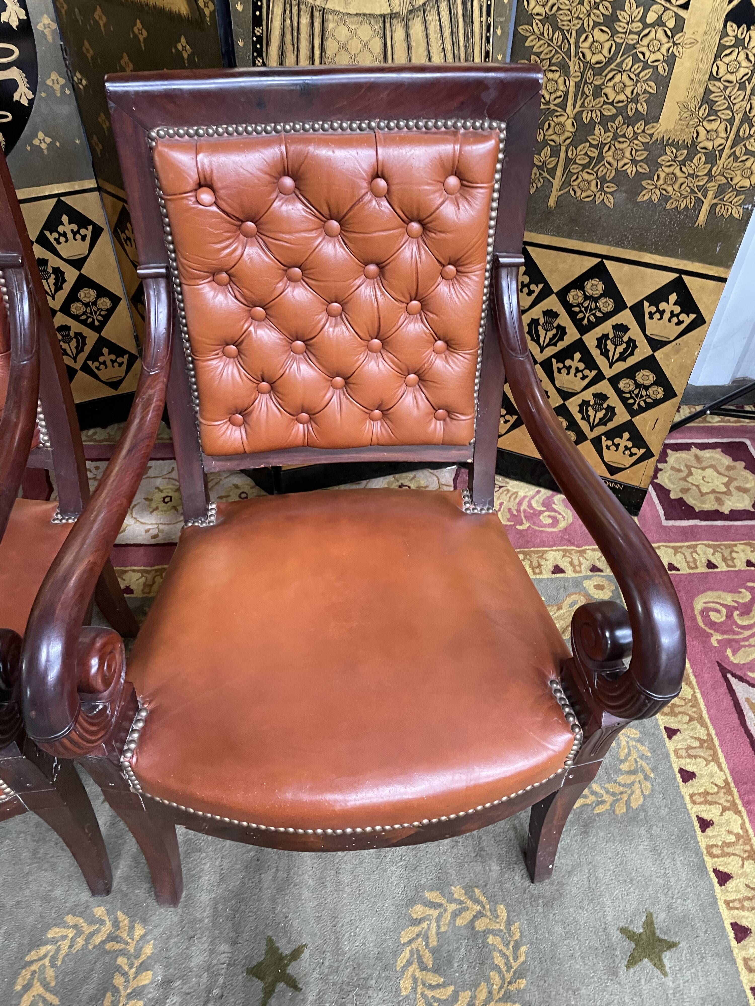 Suite of 4 armchairs period Restoration leather and mahogany