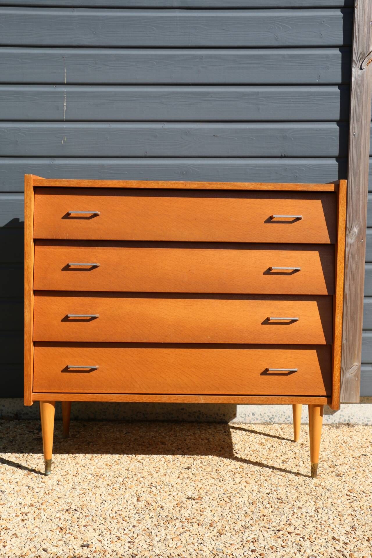 Light oak chest of drawers with 4 drawers from the 1960s.