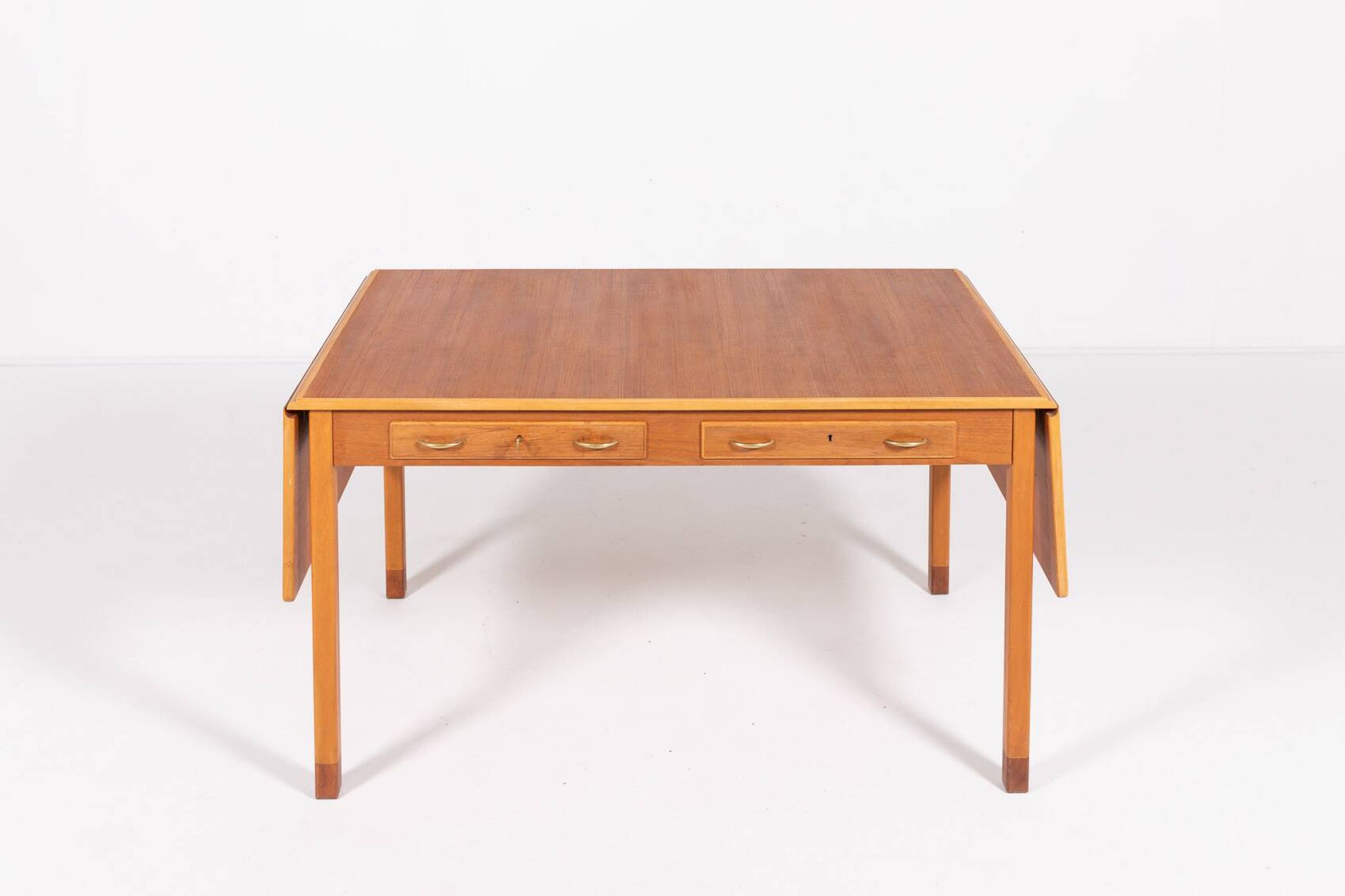 Table extensible par David Rosen pour Nordiska Kompaniet, Suède 1950