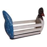 Holder of magazines hen rooster