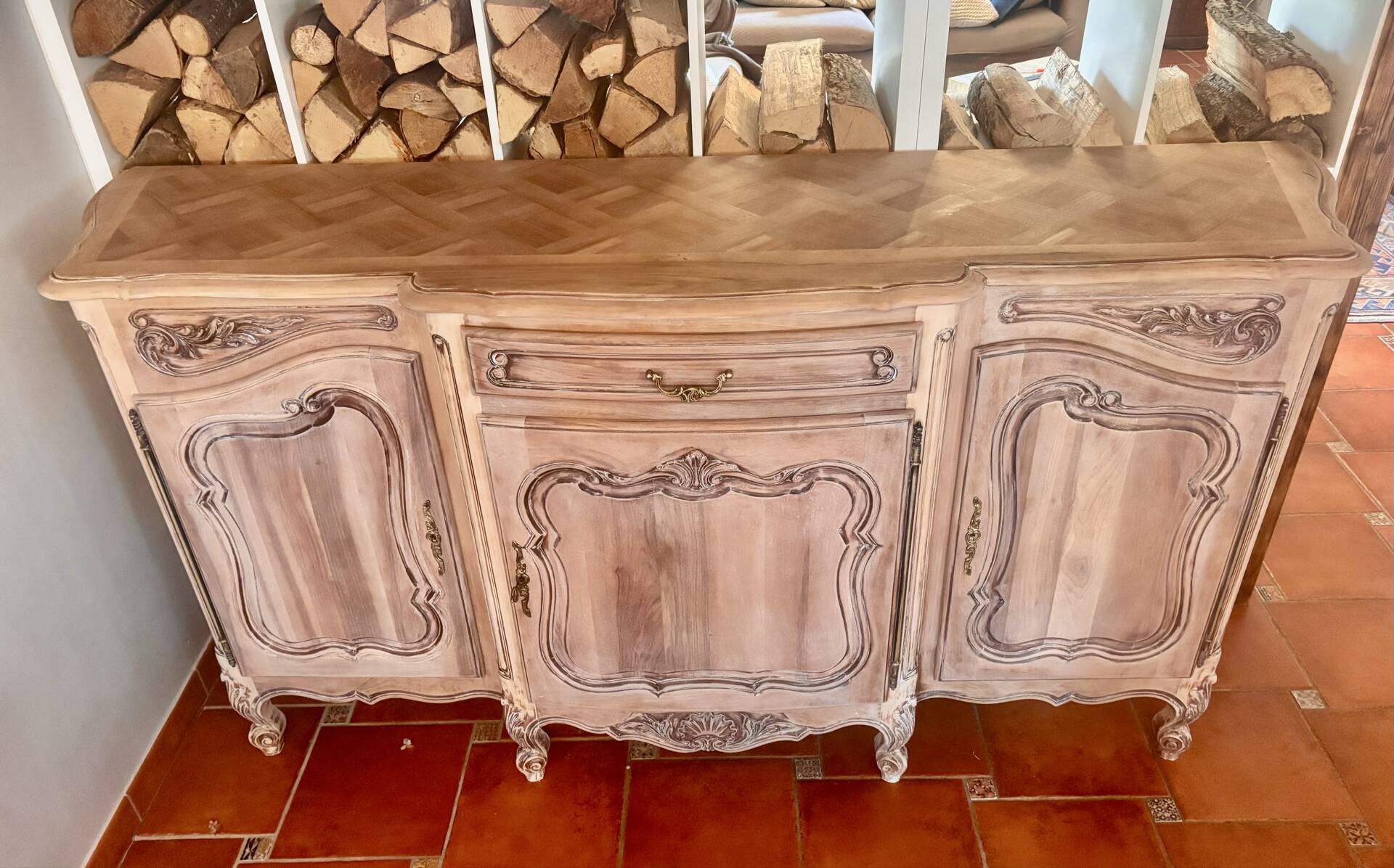 Antique grand buffet in solid oak – Louis XV style – Bleached wood –