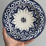 Raised dish, ceramic plate with blue and white patterns.