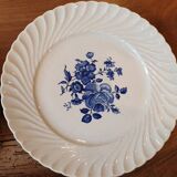 3 assiettes plates  KG Lunéville à fleurs bleues