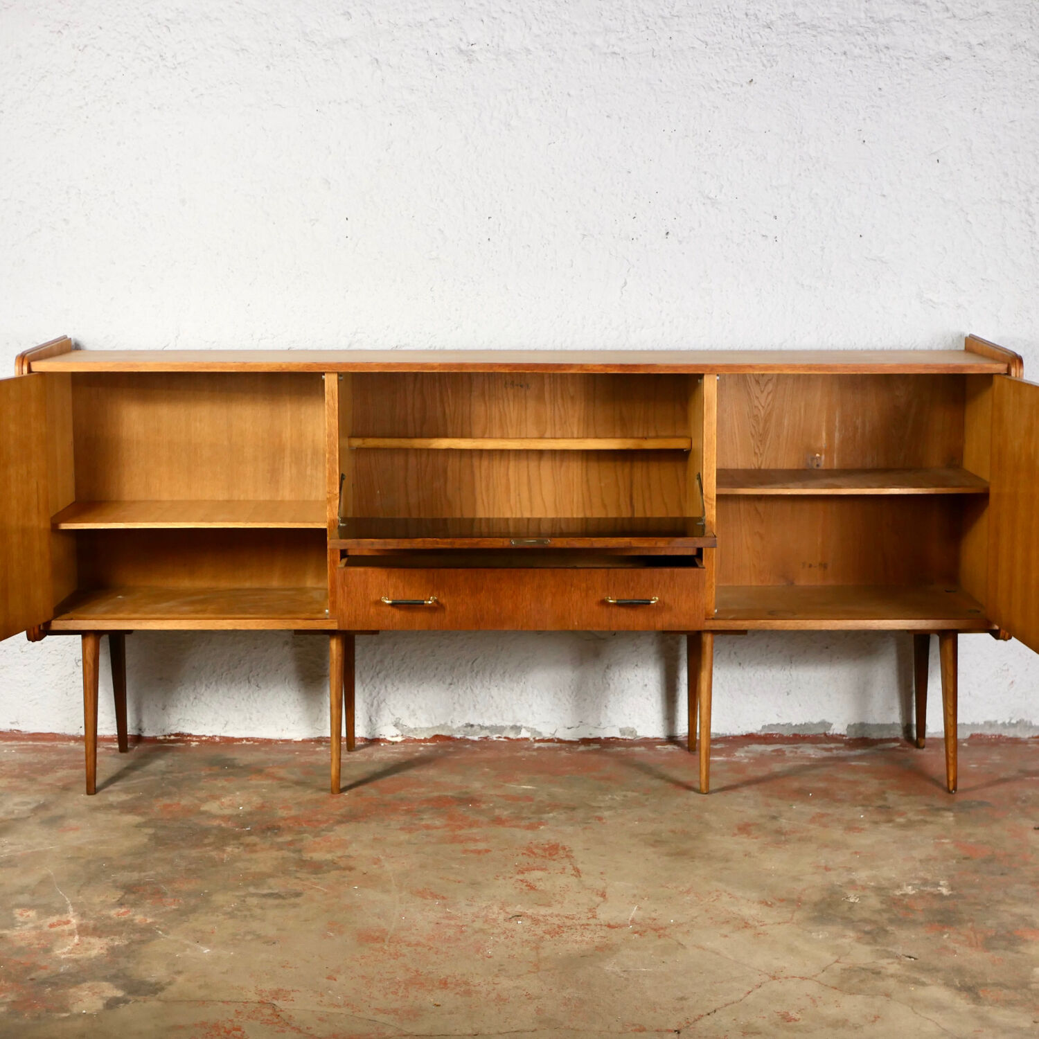 High row with feet compass SAM years 50-60