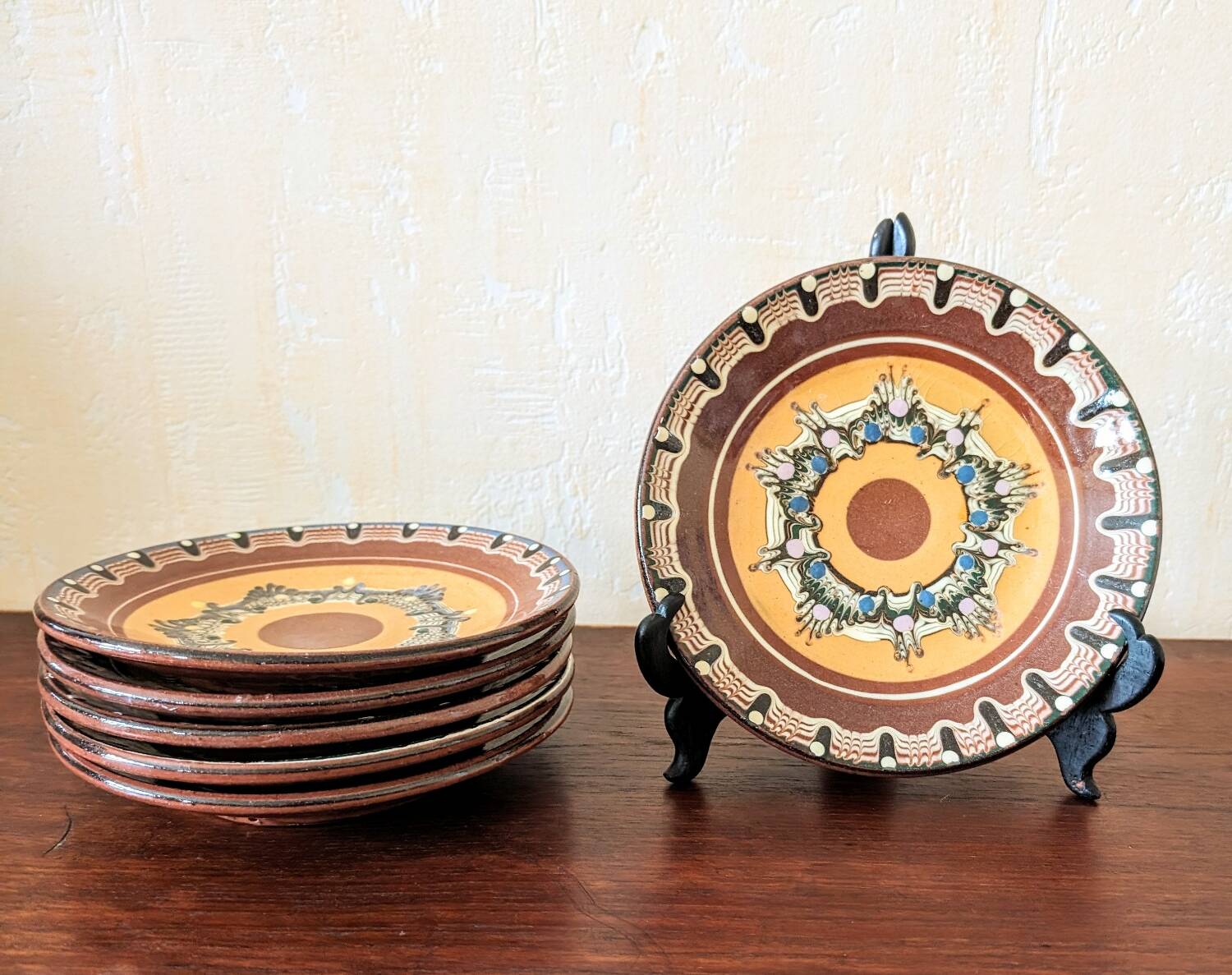 Bulgarian ceramic plates