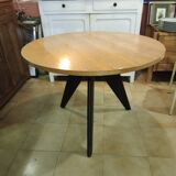 Round table in the spirit of Jean Prouvé