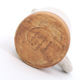 Deux pichets en céramique de la poterie de la Colombe