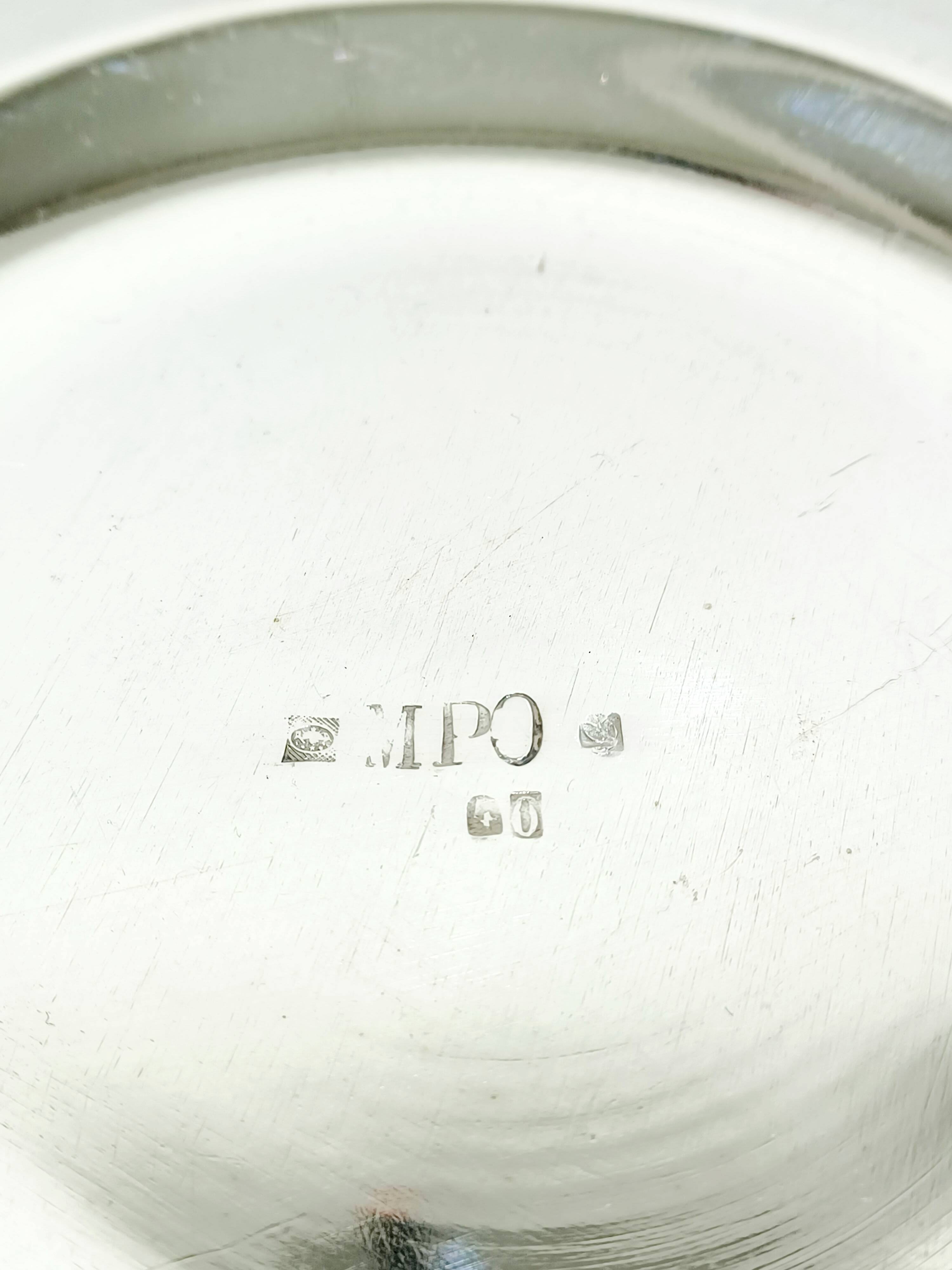 Seau à champagne en métal argenté, tête de lion