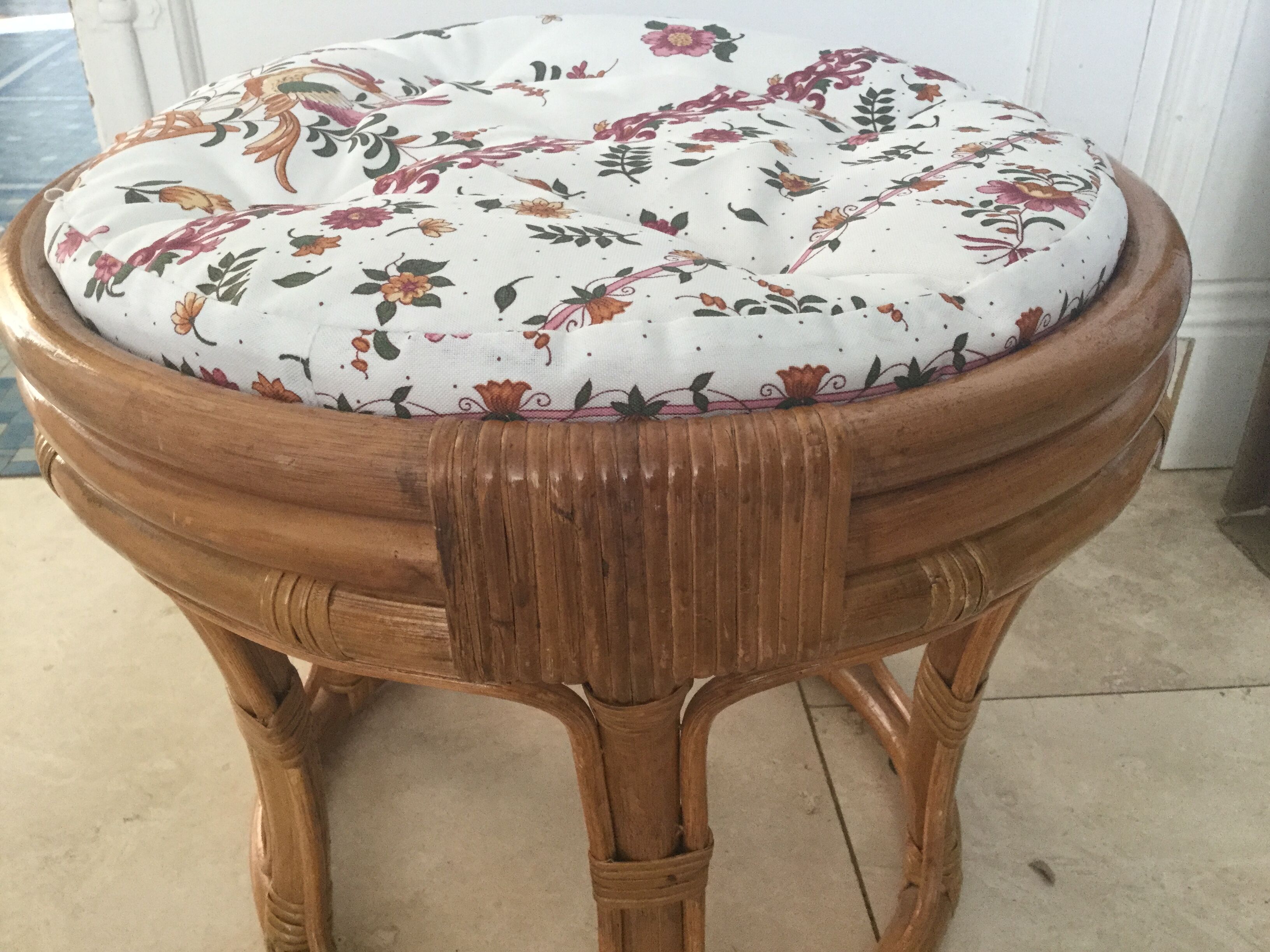 Pouf vintage en rotin