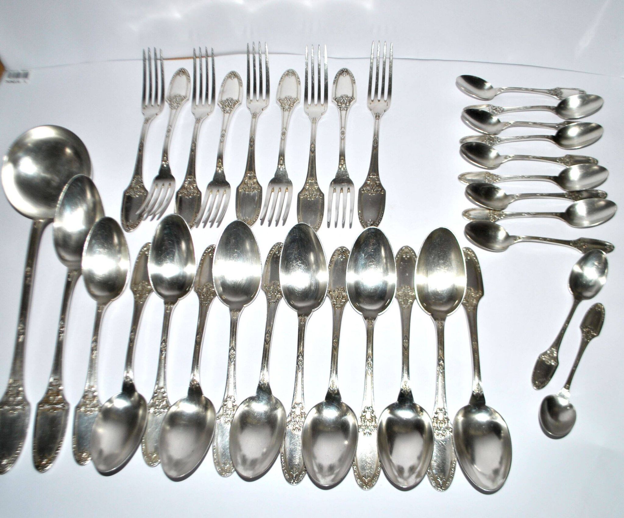 Boulenger household items 34 place settings Empire Marie-Louise 12 soup spoons 9 forks 11 dessert spoons