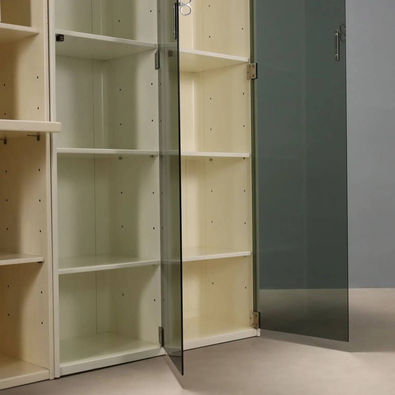 Armoire vintage Saporiti design Vittorio Introini Italie 1970s-1980s
