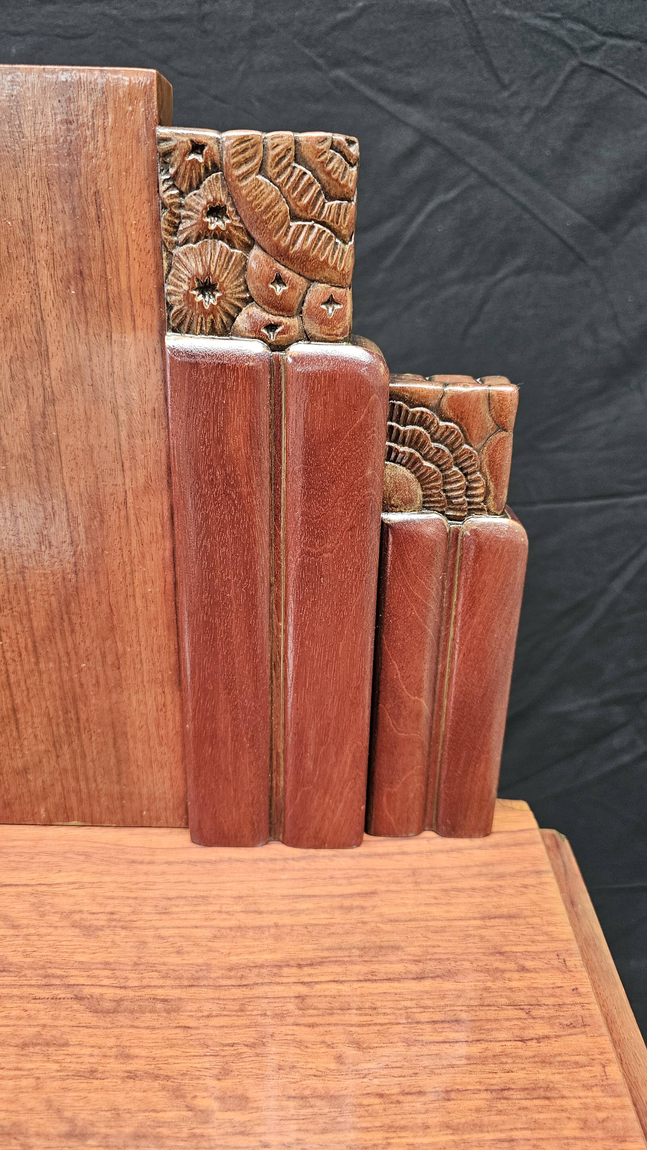 Art Deco buffet by Saddier & Fils in solid rosewood and veneer.