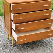 Vintage chest of drawers from the 50s in blond oak 4 drawers conical legs