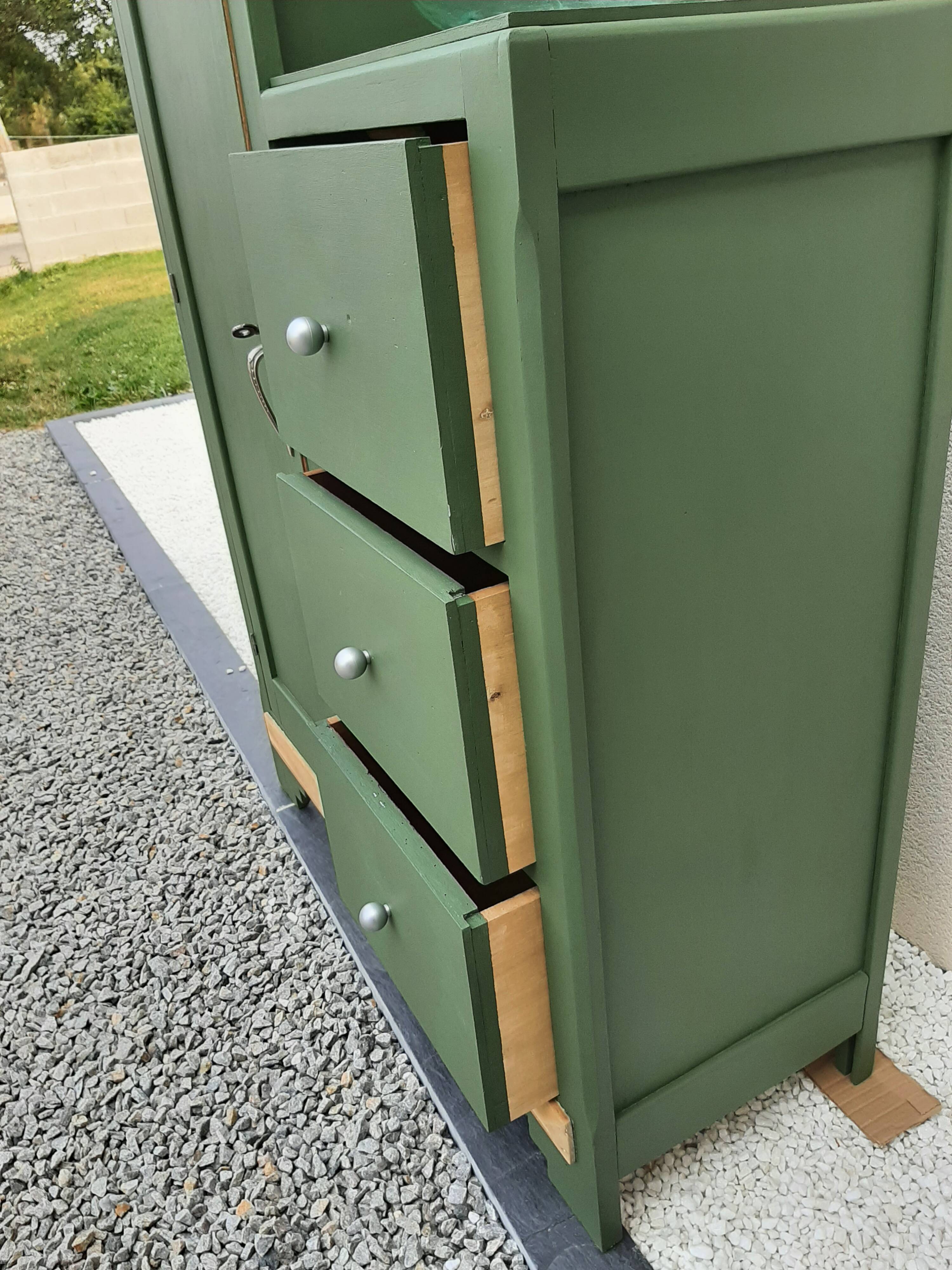 Armoire à 6 Tiroirs – Fabrication Artisanale Inde – Incrustations Laiton – à Réparer