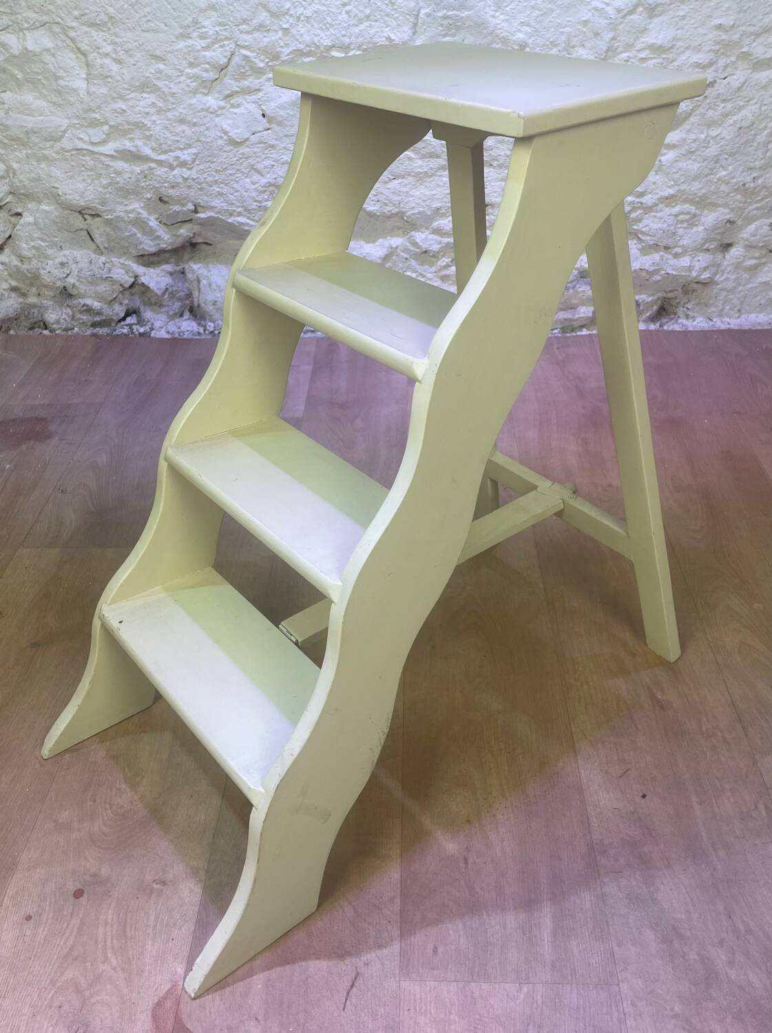 Small stepladder