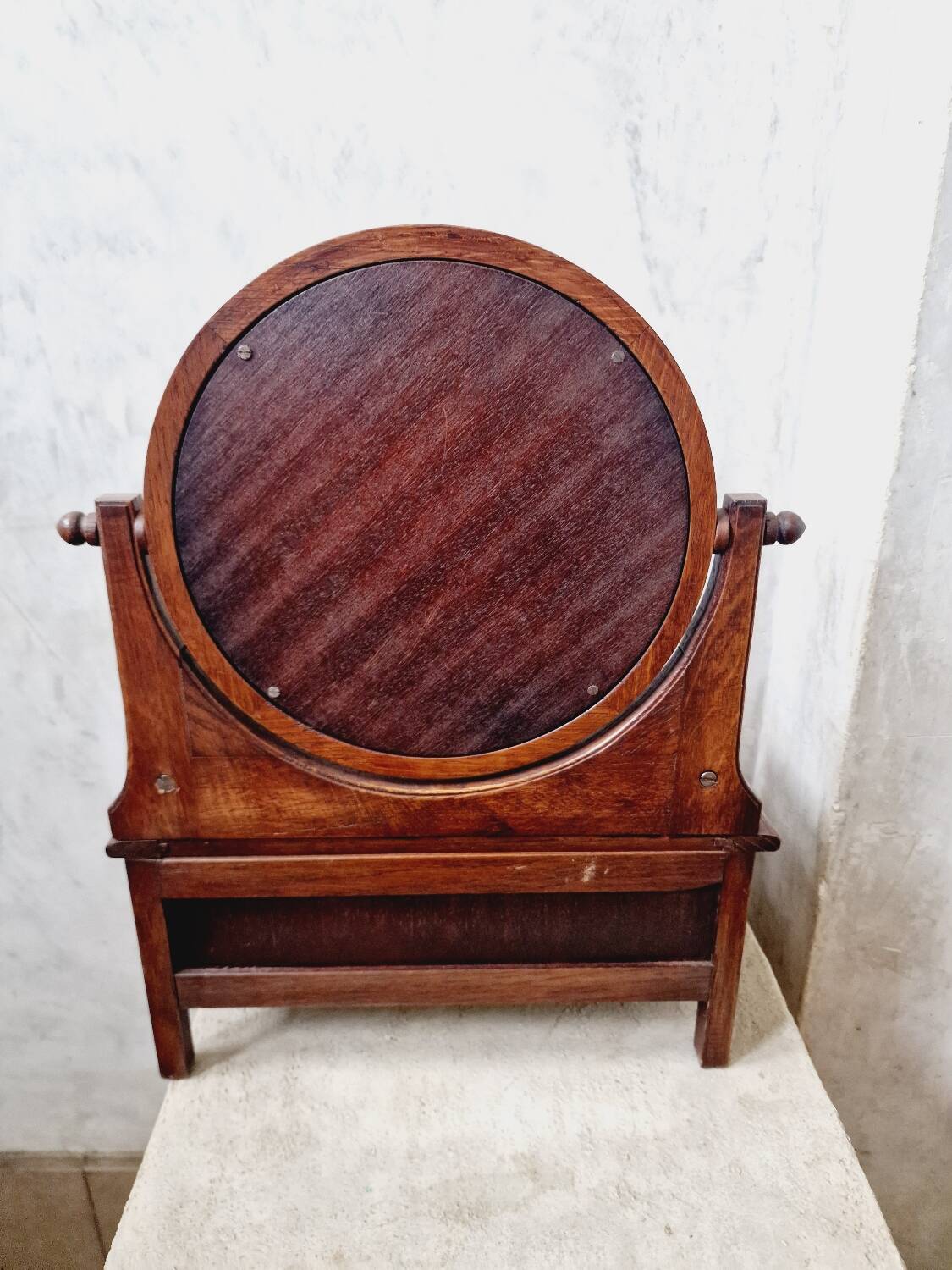 Vintage wooden table dressing table