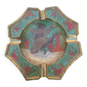 Cigar ashtray