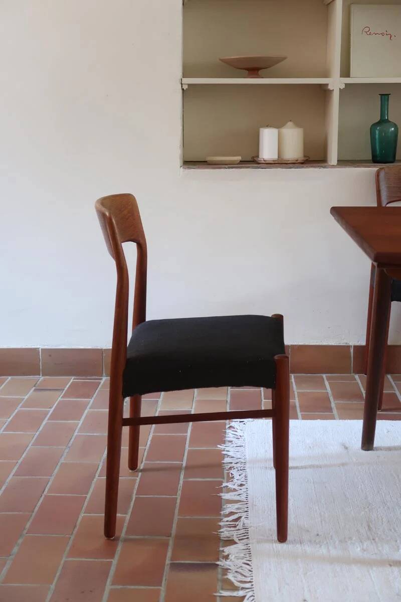 4 vintage Scandinavian chairs in teak and blue fabric - Model 26 by Henning Kjærnulf