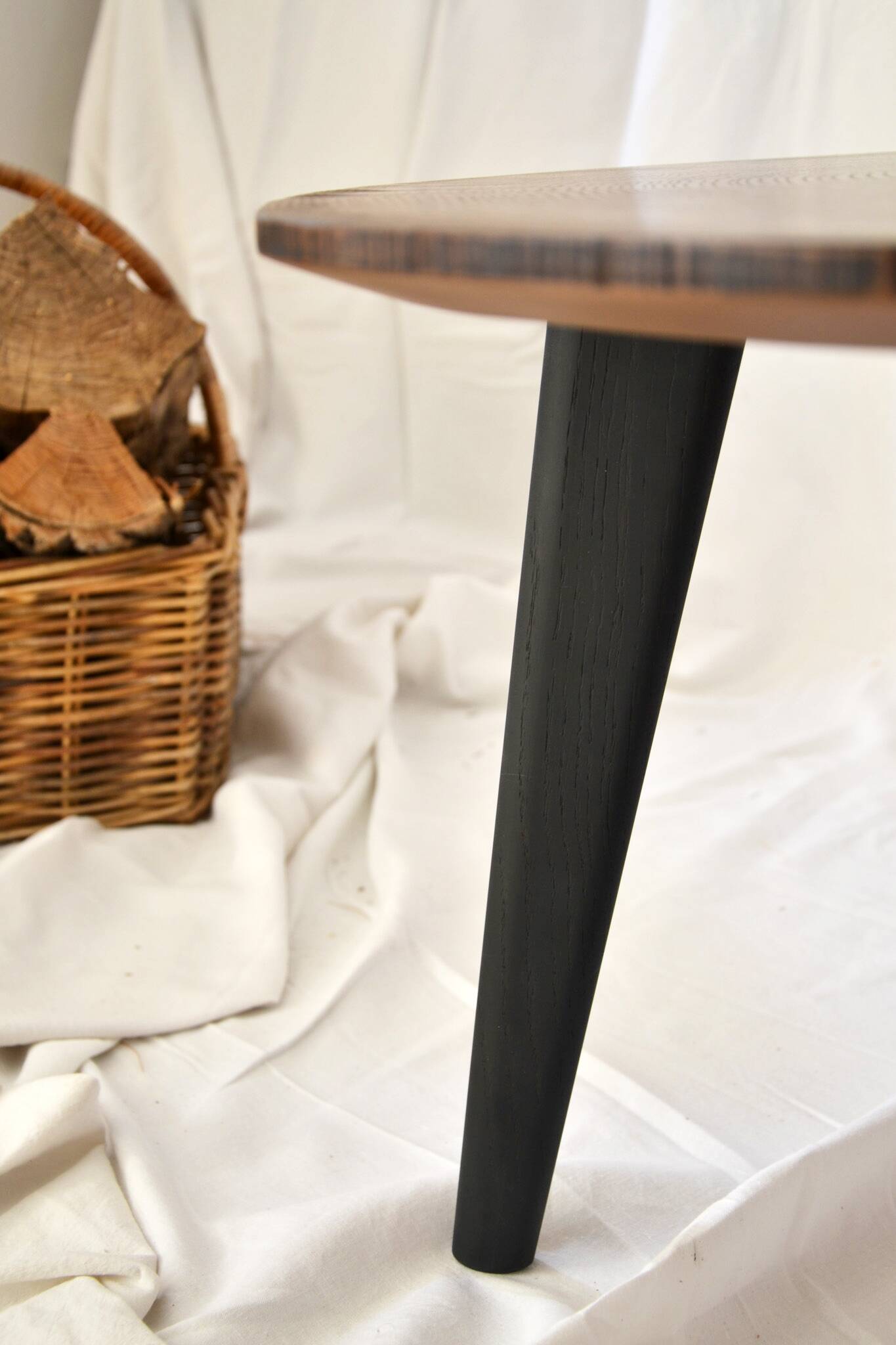 Round oak coffee table