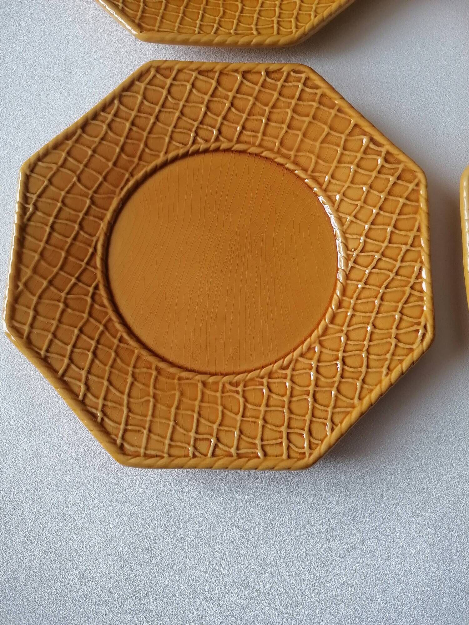 6 dessert plates Bordallo Pinheiro barbotine