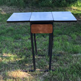 Table formica feet tubes bar