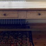 Farm table