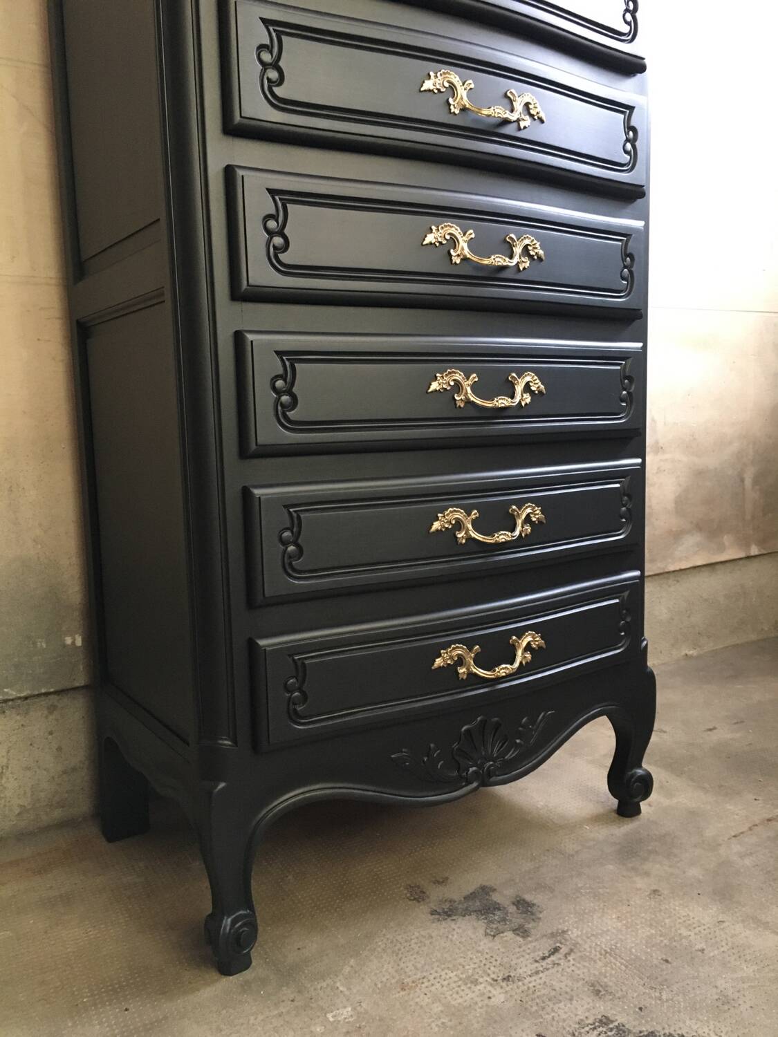 Vintage black revamped weekly planner