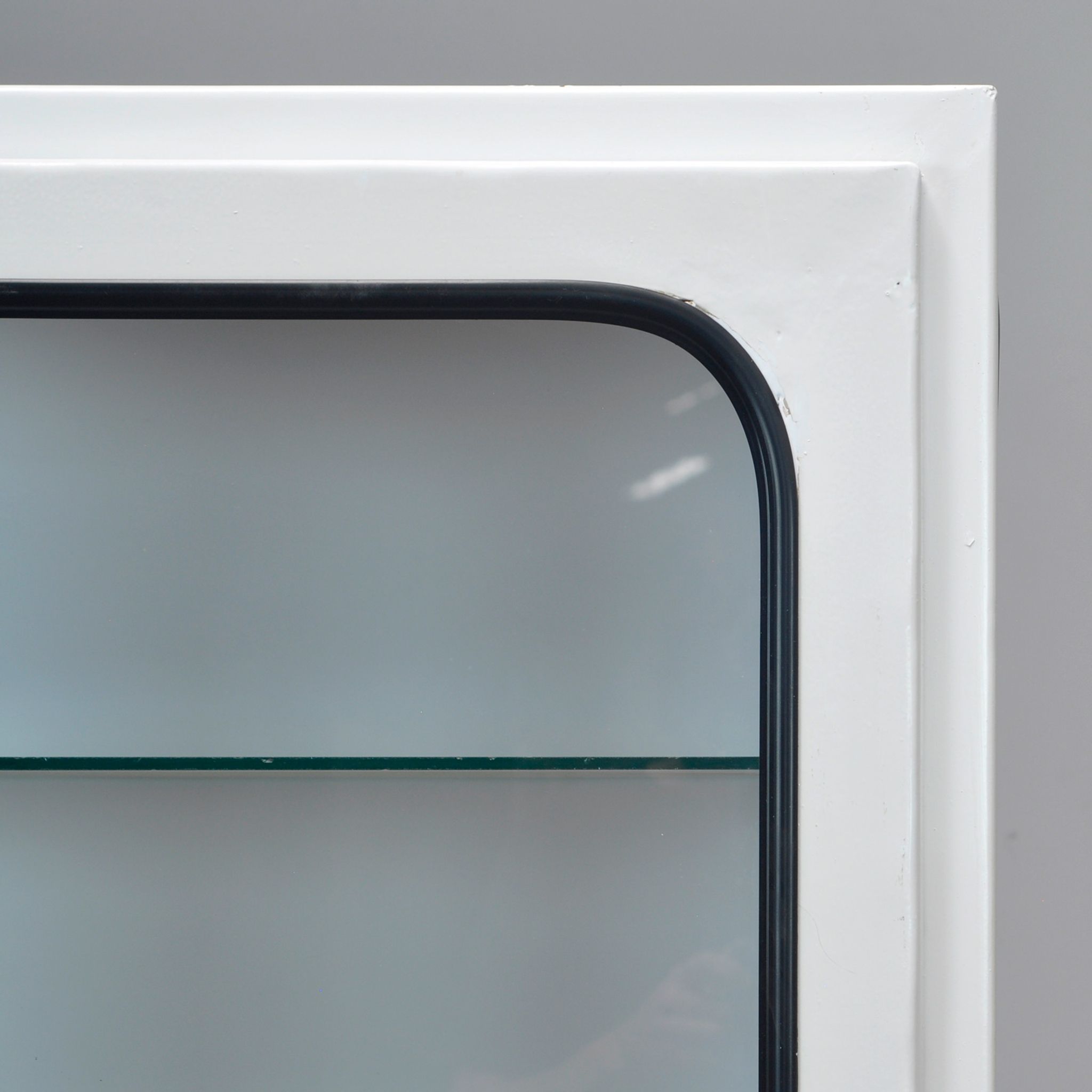 Cabinet médical en verre et fer, années 1970