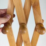 Wooden accordion coat rack