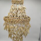 Suspension vintage cowries shells
