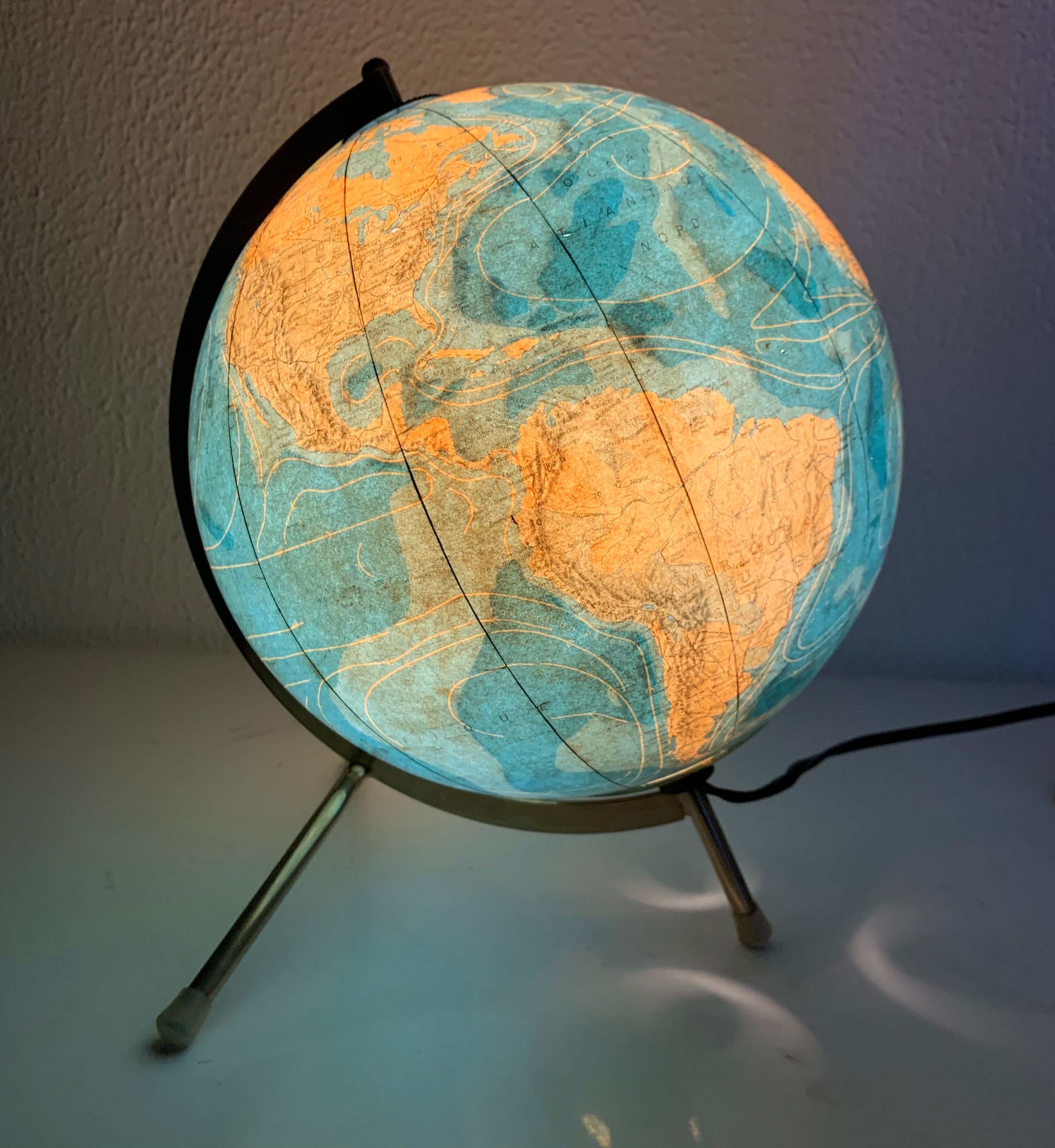 Globe  vintage 1977 terrestre verre tripode doré Taride - 28 cm