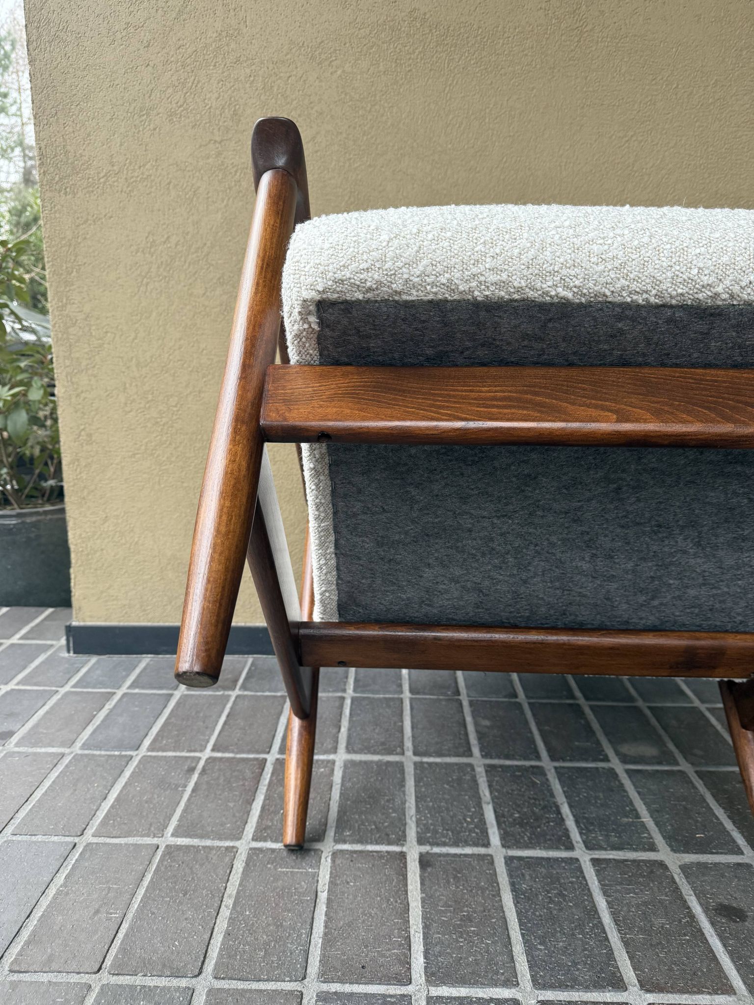 GFM-142 armchair, design by Edmund Homa from the 70s, white ivory boucle - 2 pieces available