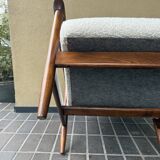 Fauteuil GFM-142, design par Edmund Homa des années 70, bouclé ivoire blanc - 2 pièces disponibles.