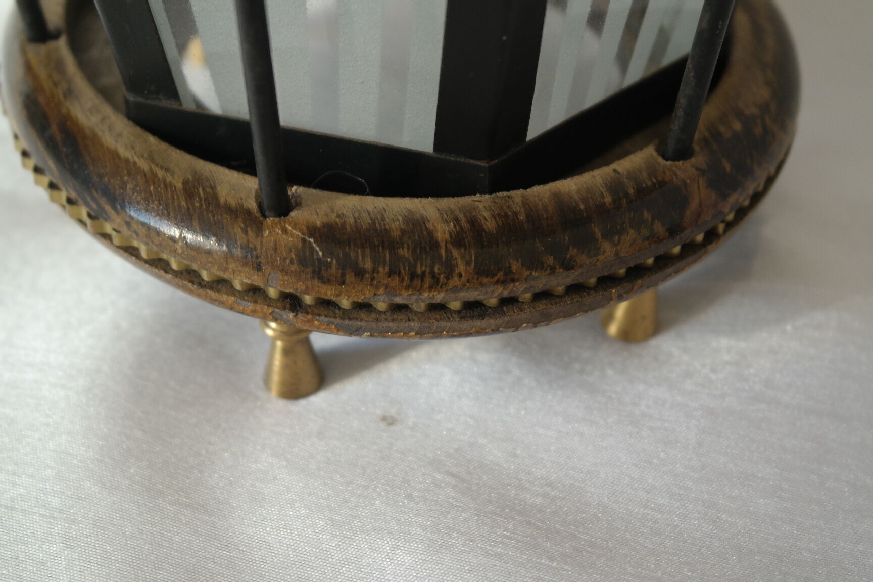 Suspension lantern of vestibule vintage fleurs-de-lys