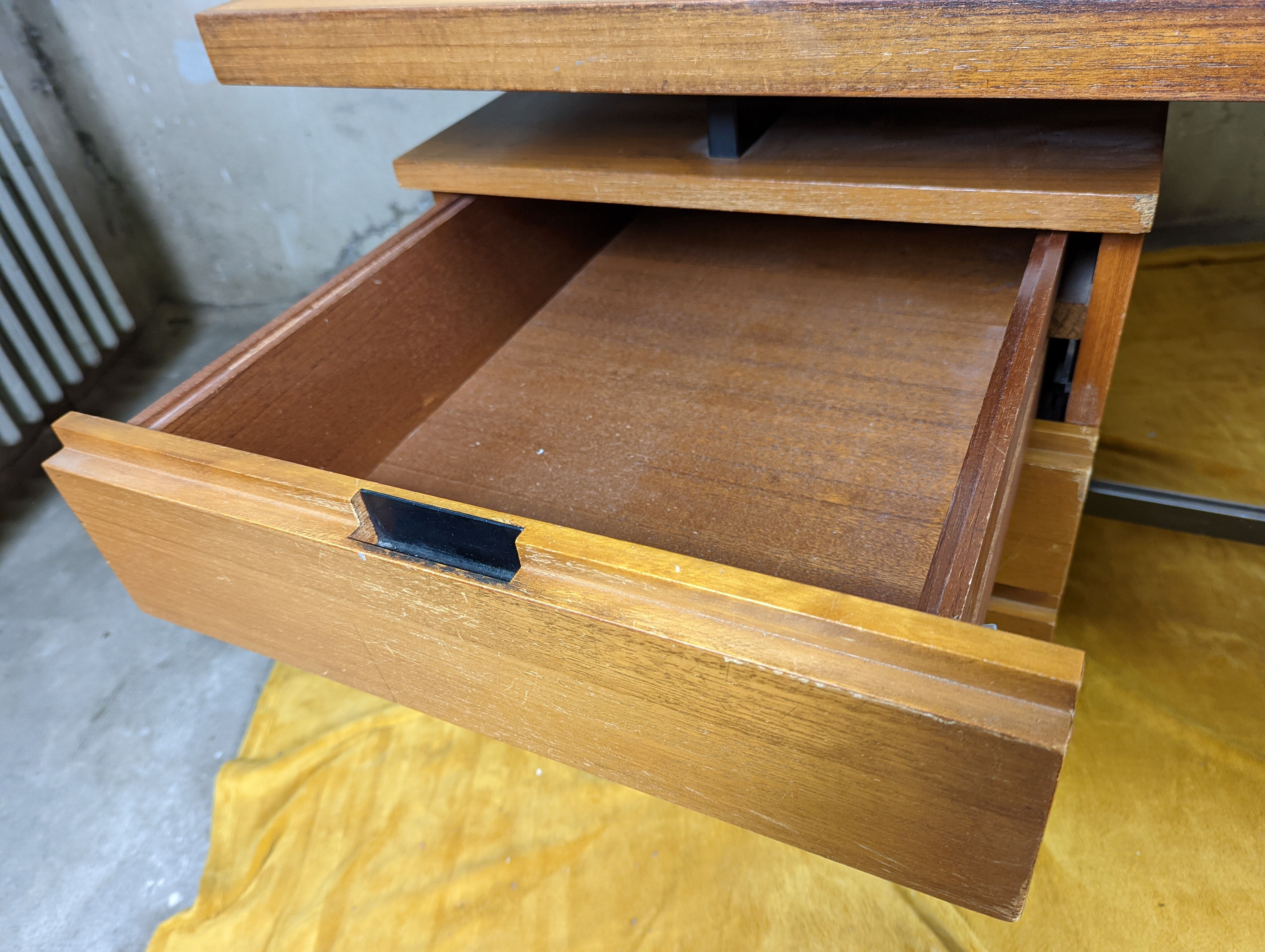 Minvielle desk in mahogany pierre guariche
